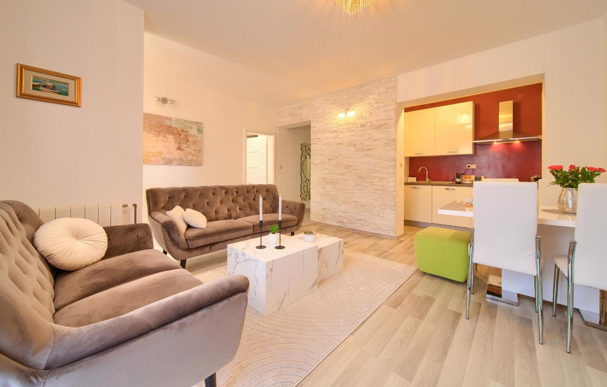 Apartmani Assa Krk Krk Town Exterior photo